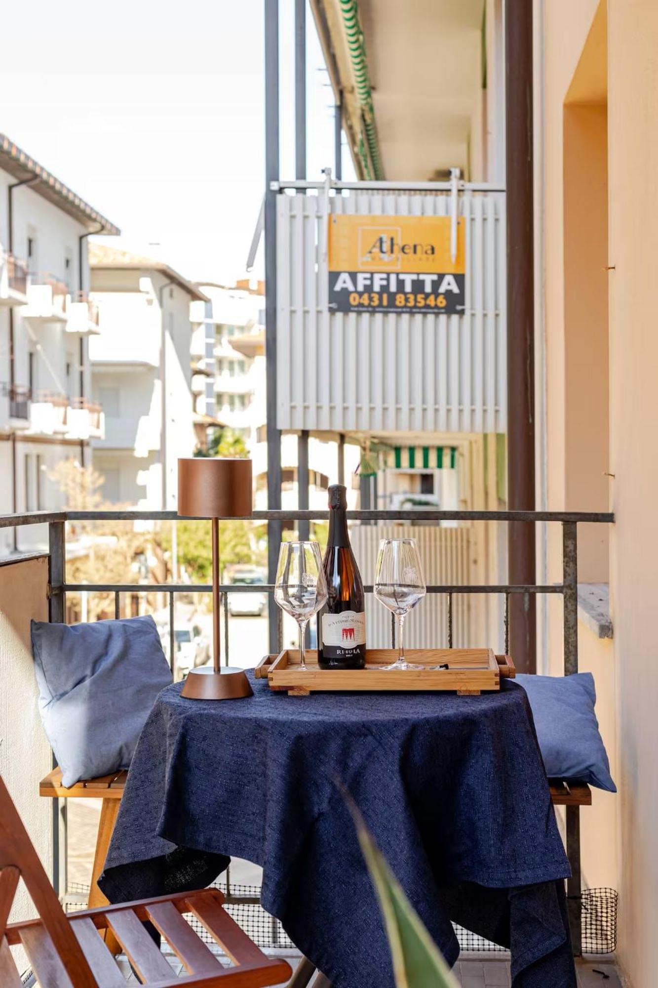 Sunny Home, Appartamento In Centro E Vicino Alla Spiaggia Grado Exterior photo